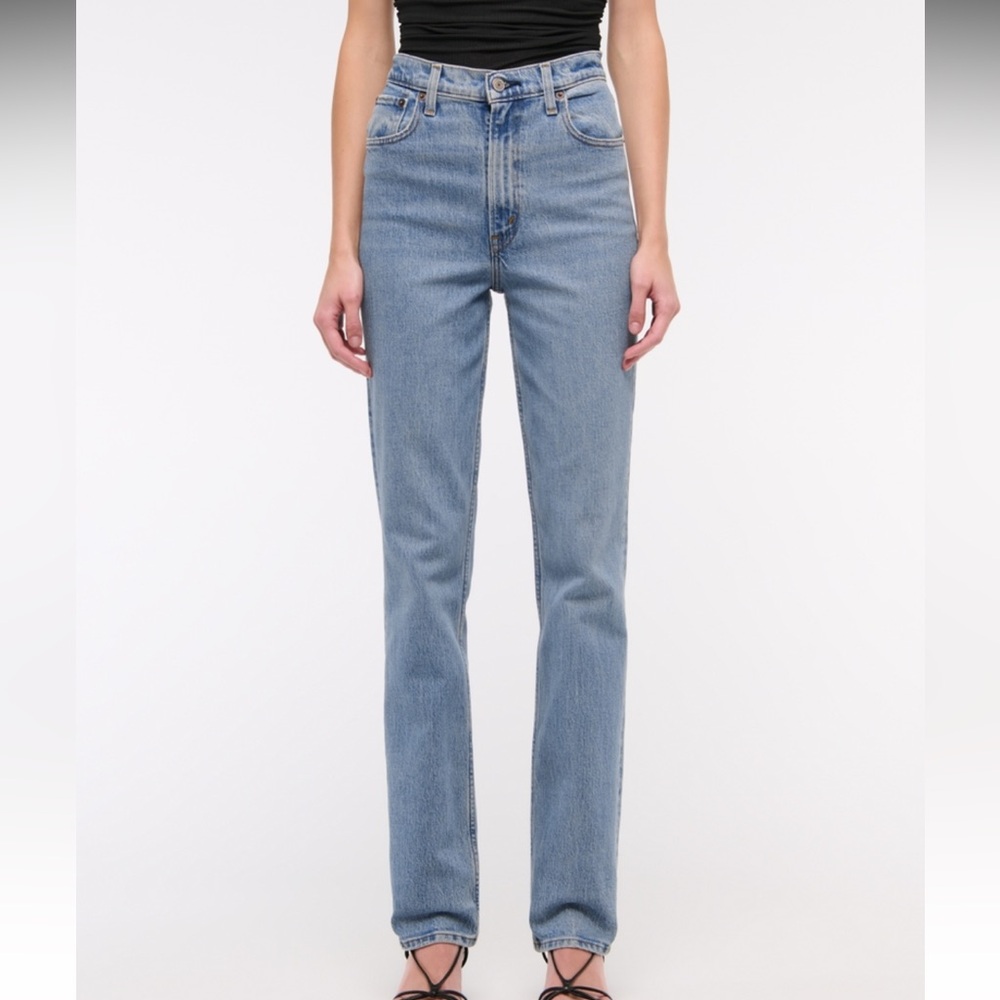 NWT A&F Ultra High Rise 90s Slim Straight Jean - Picture 2 of 12